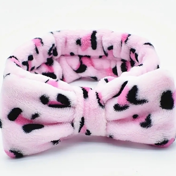 Soft & Fluffy Leopard Headband With Bow - Pink & Black - Picture 2 of 7